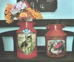 Versch&ouml;nerte Milchkannen 